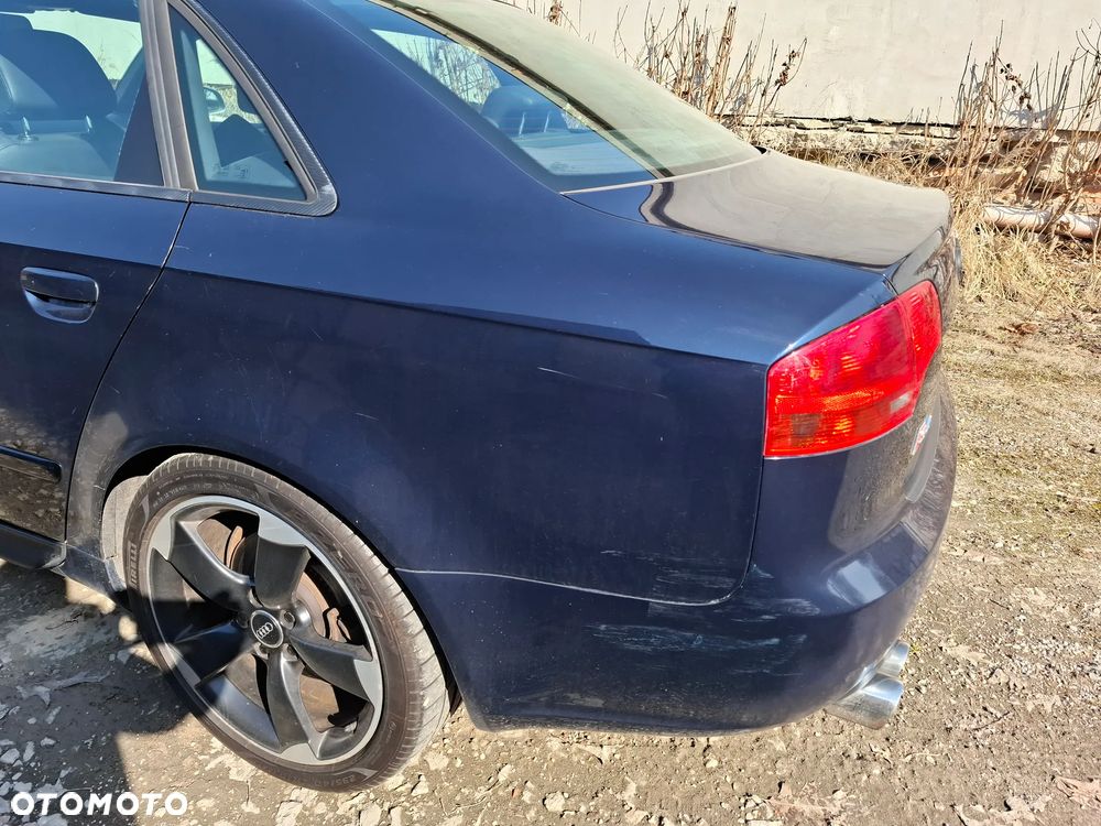 Audi S4 Limousine 4.2 Quattro - 12