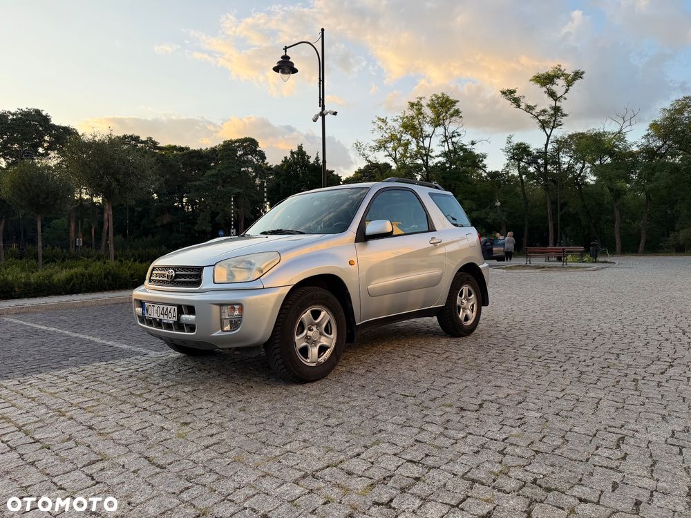 Toyota RAV4 1.8 VVT-i 4x2 - 1