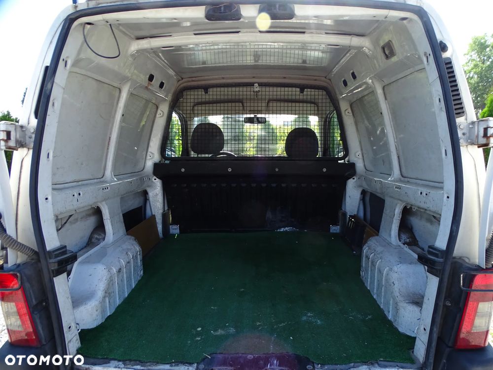 Citroën Berlingo 1.6 HDi First - 11