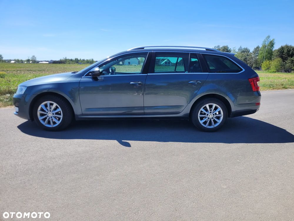 Skoda Octavia 1.6 TDI Style DSG - 1