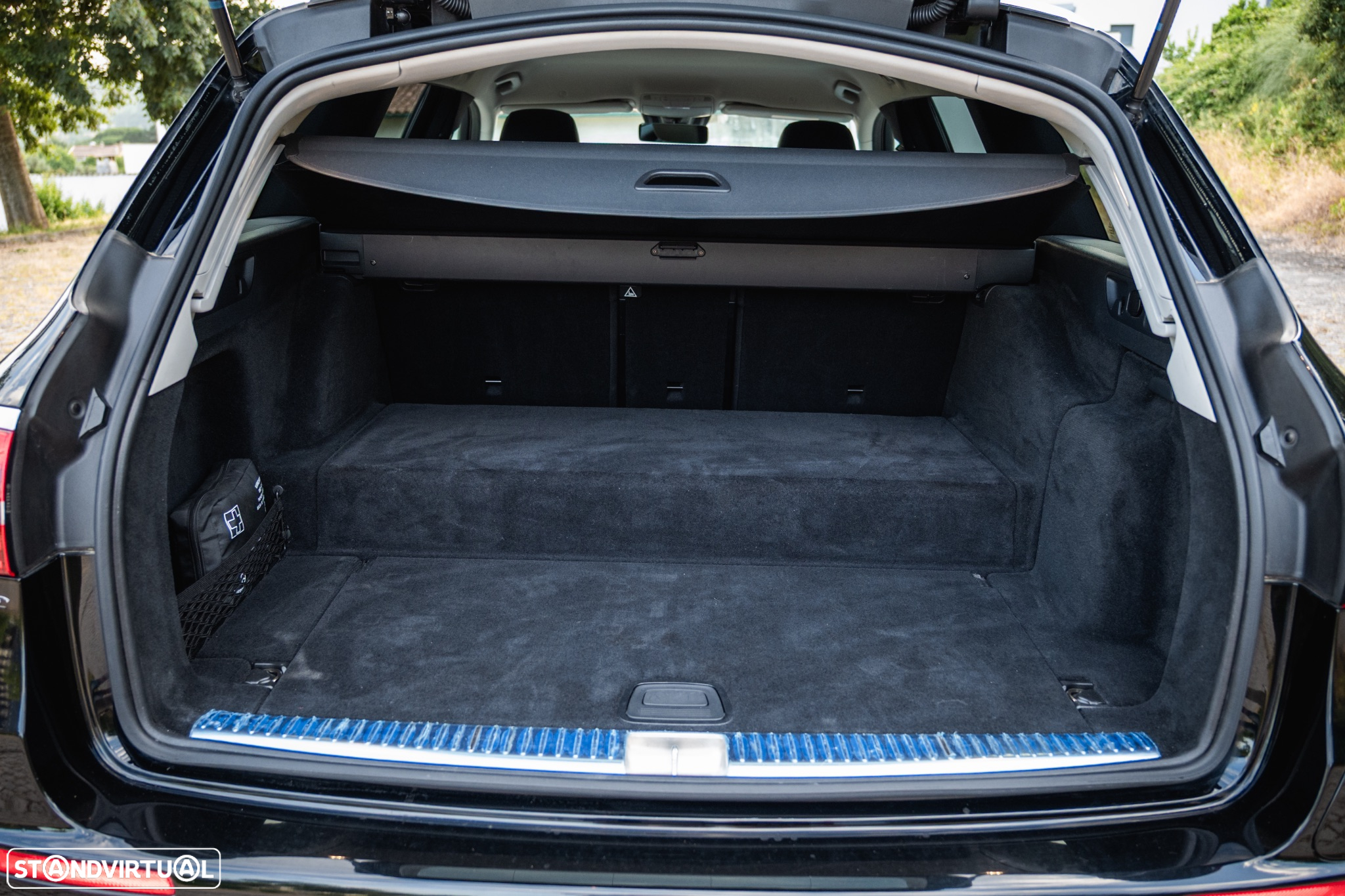 Mercedes-Benz E 300 de Avantgarde - 41