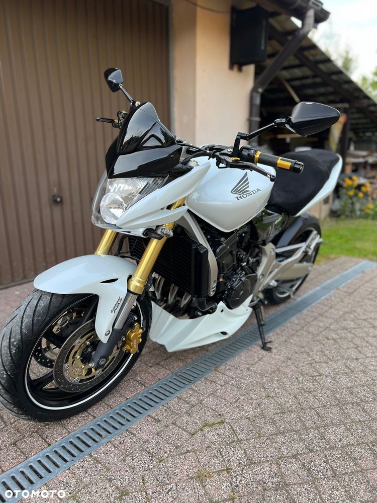 Honda Hornet - 4