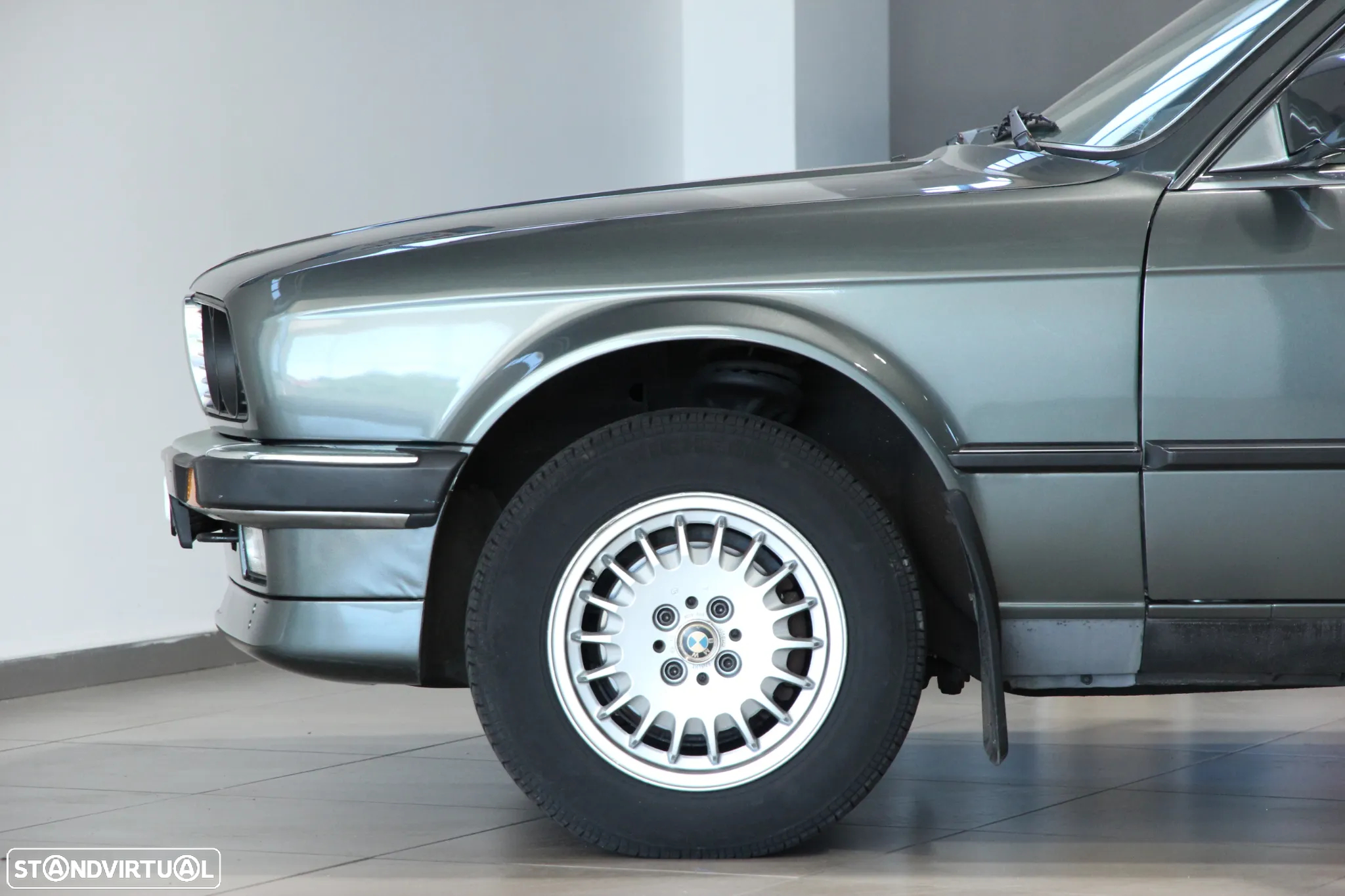 BMW 318 i - 9