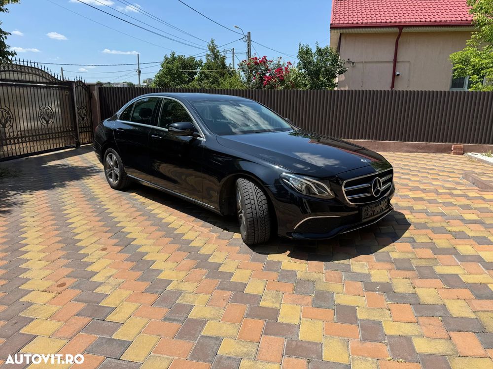 Mercedes-Benz E 200 d T 9G-TRONIC Avantgarde - 4