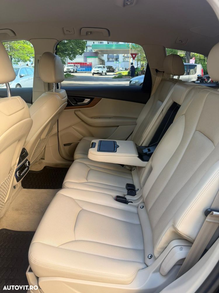 Audi Q7 - 8