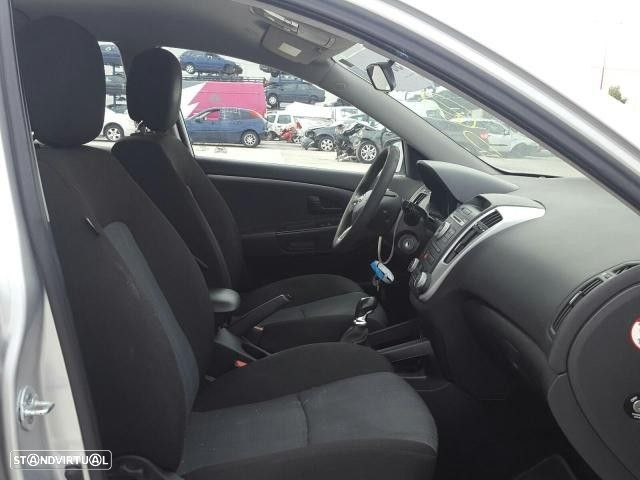 Peças Kia Ceed 1.6TDI 2010 - 6