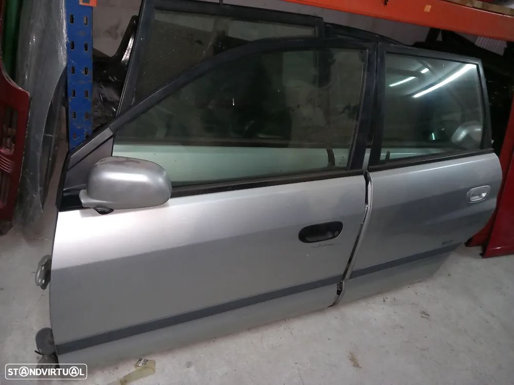 Portas completas lado condutor mitsubishi space star ano 2002 - 1