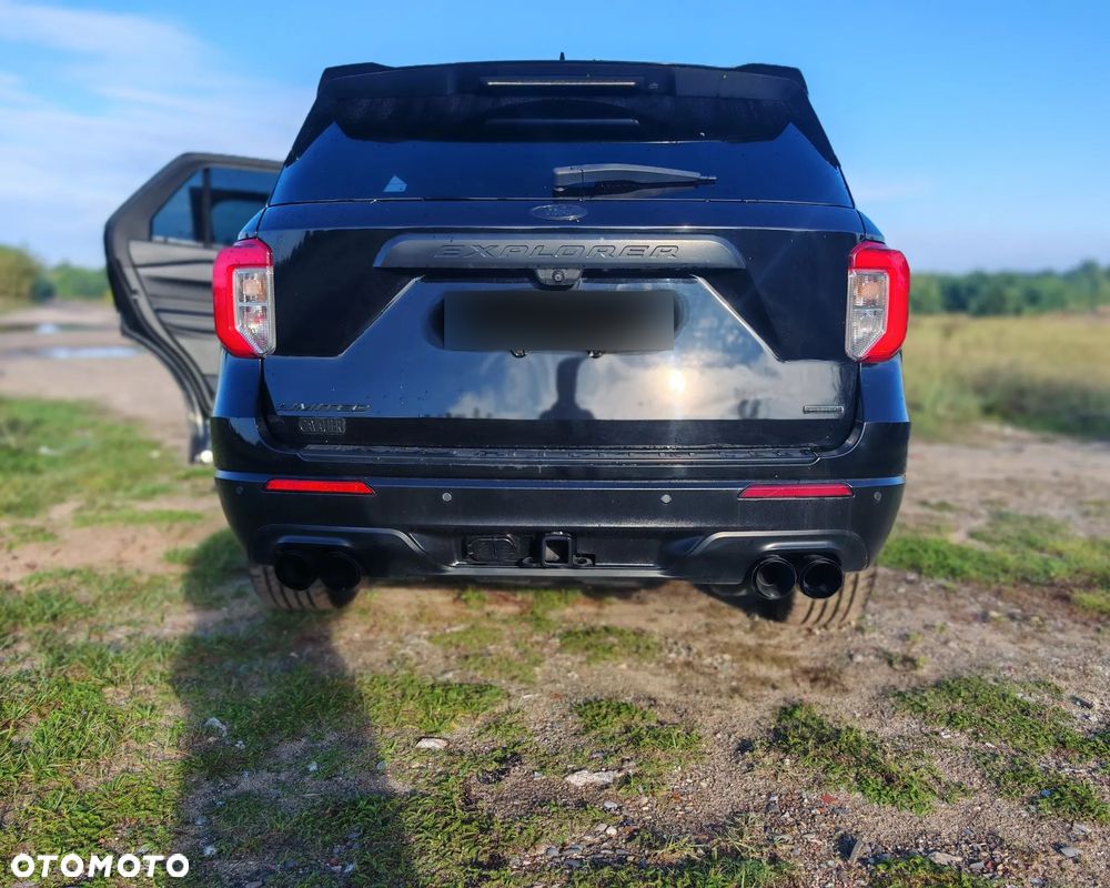 Ford Explorer - 4