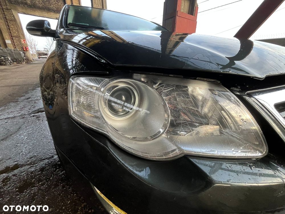 LAMPA PRZOD PRAWA LEWA  PASSAT B6 - 1