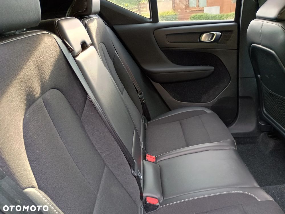 Volvo XC 40 T4 Geartronic Momentum - 27