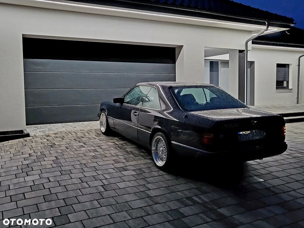 Mercedes-Benz W124 (1984-1993) - 17