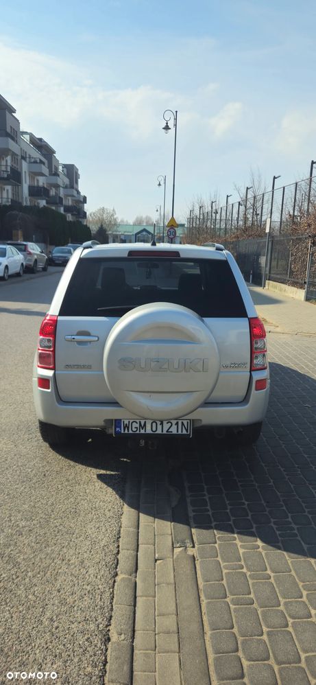 Suzuki Grand Vitara 2.0 - 6