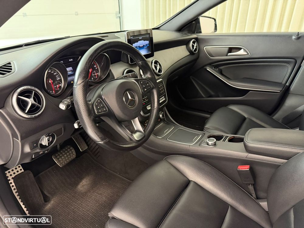 Mercedes-Benz CLA 220 - 12