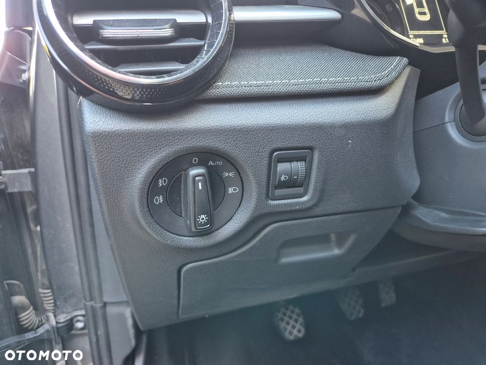 Skoda Fabia 1.0 TSI Style Color - 17