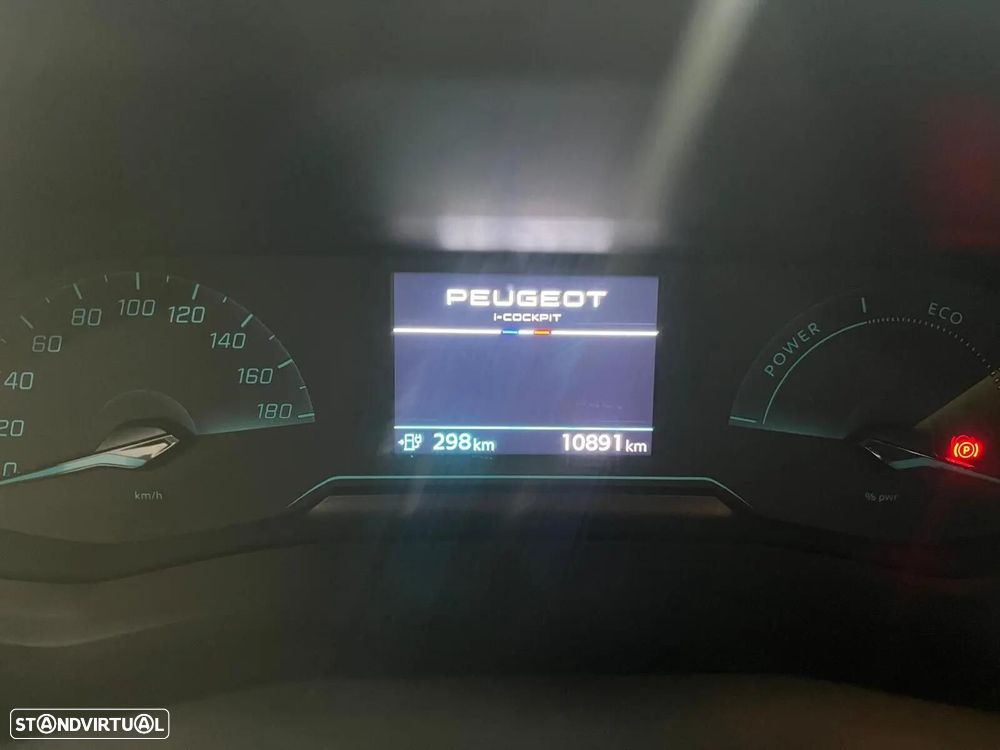 Peugeot e-2008 54 kWh SE Style - 8