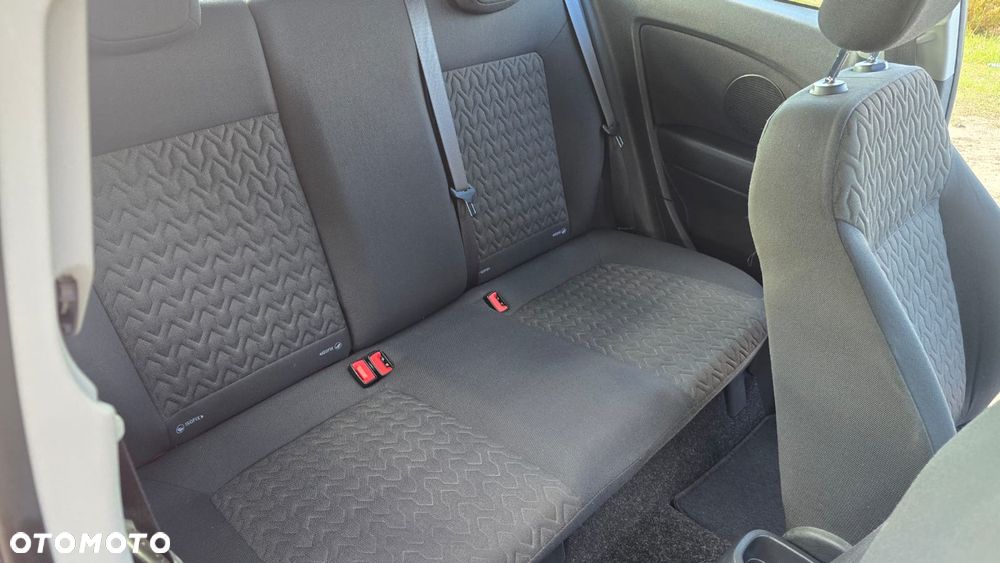 Opel Corsa 1.4 16V Active - 27