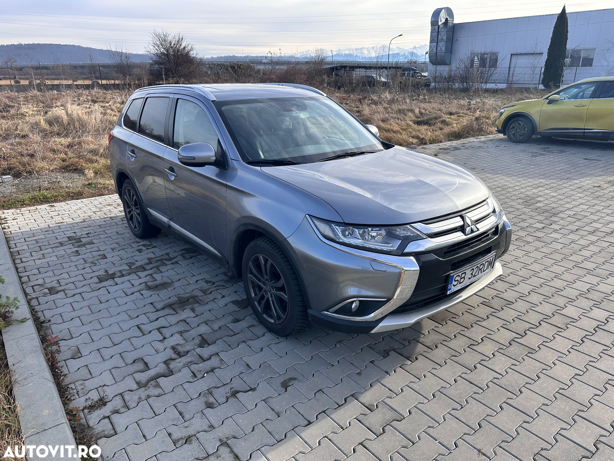 Mitsubishi Outlander 2.2 DI-D AWD A/T Instyle S62 - 2