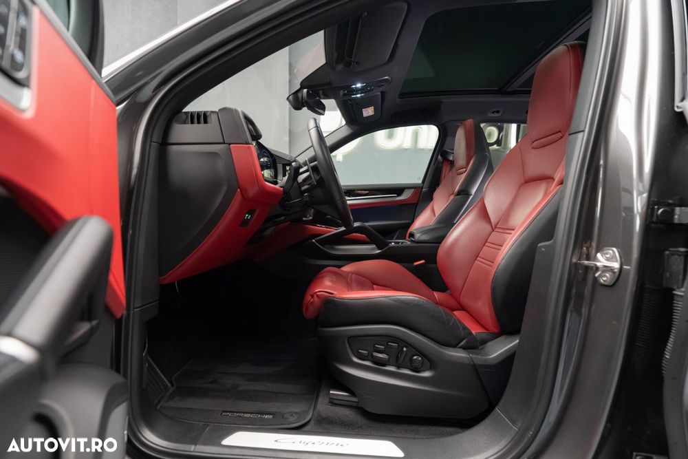 Porsche Cayenne - 21