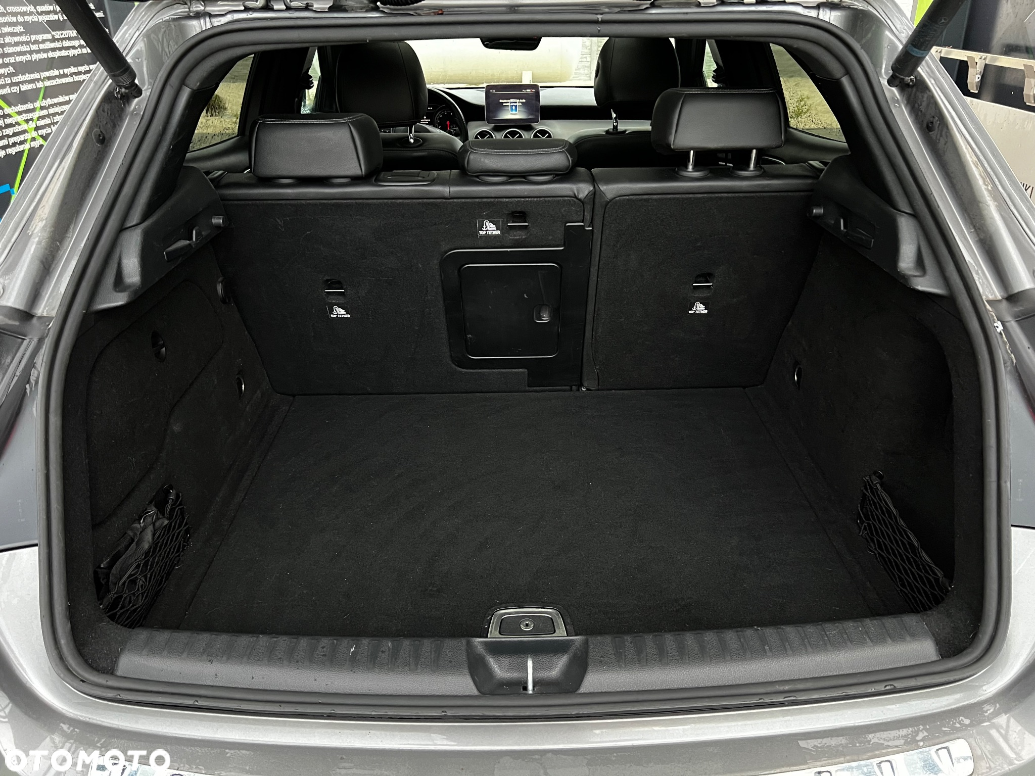 Mercedes-Benz GLA 250 4Matic 7G-DCT UrbanStyle Edition - 9
