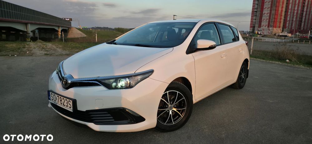 Toyota Auris 1.33 VVT-i Premium Comfort - 12