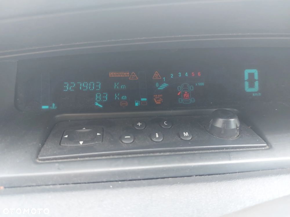 Renault Grand Scenic - 22