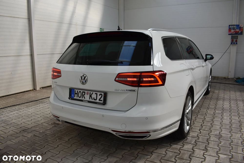 Volkswagen Passat Variant 2.0 TDI DSG (BlueMotion Technology) Highline - 11