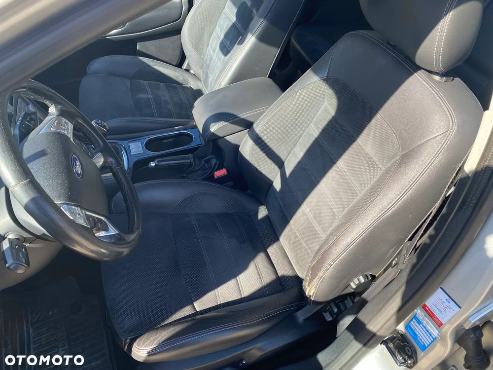 Ford Mondeo 2.0 TDCi Titanium - 29