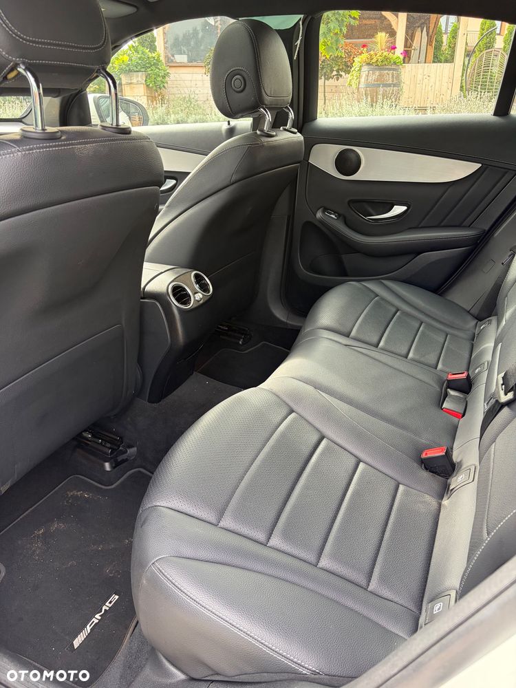 Mercedes-Benz GLC 300 4Matic 9G-TRONIC AMG Line Plus - 17