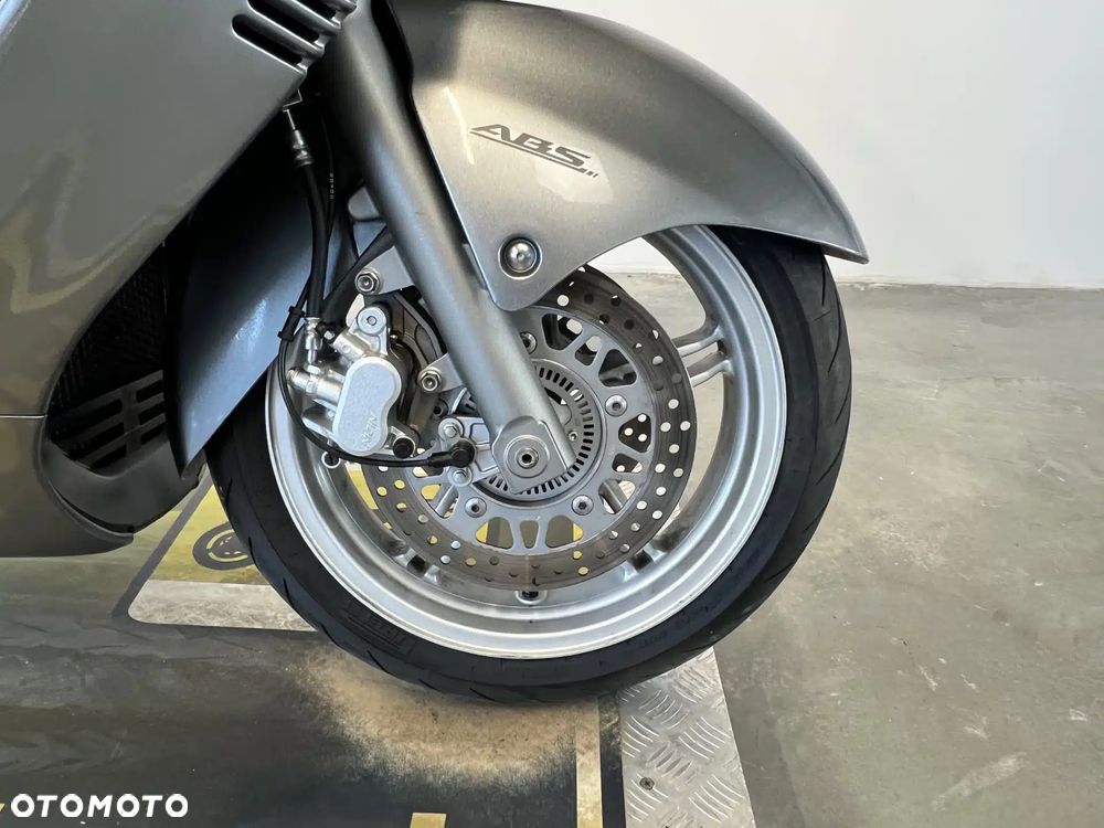 Suzuki Burgman - 21
