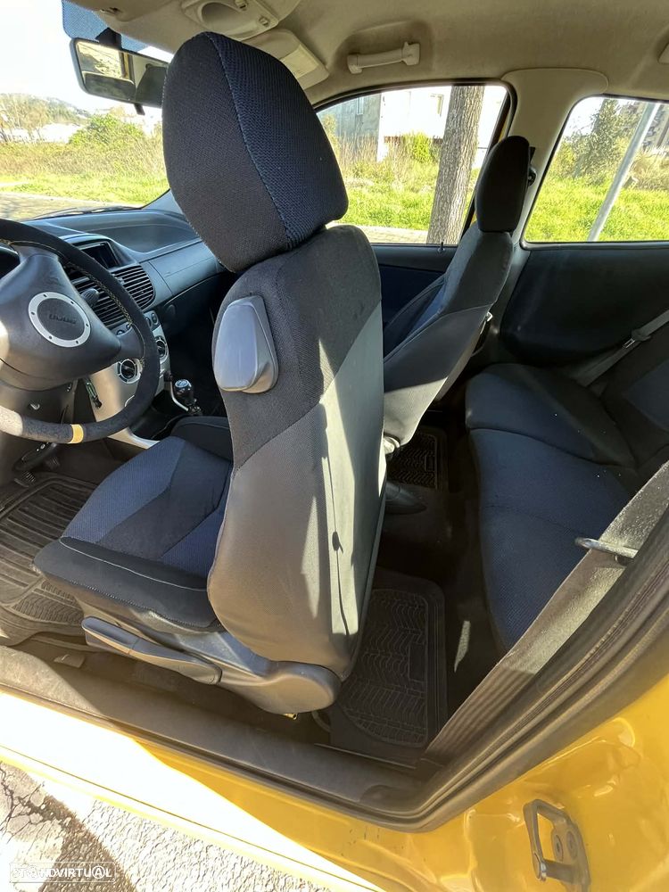 Fiat Punto 1.2 16V 80 Sport - 10