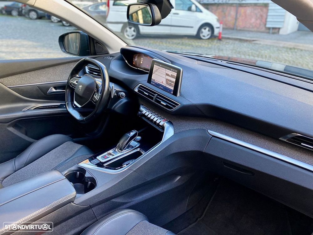 Peugeot 5008 BlueHDI 130 EAT8 Allure - 27