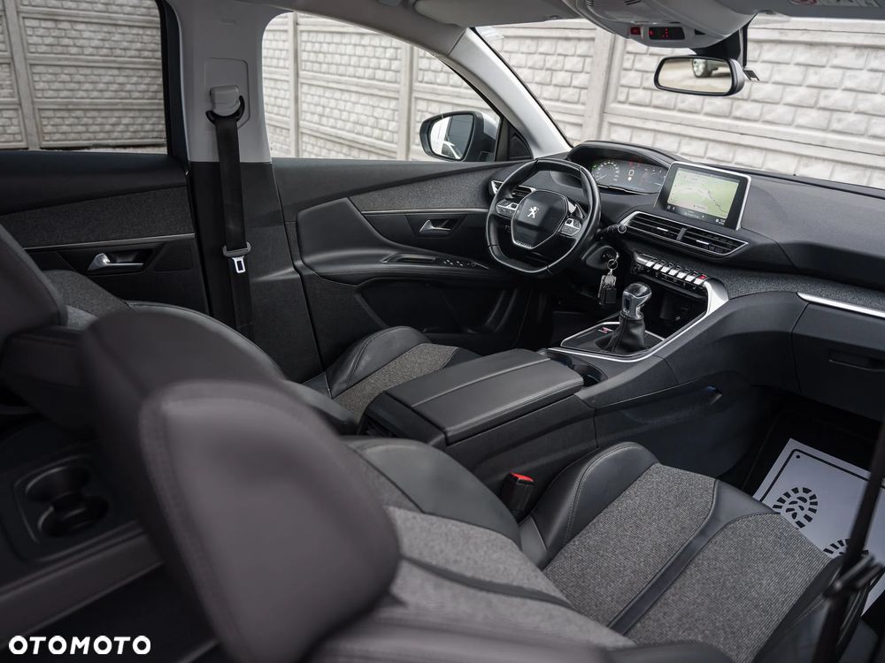 Peugeot 3008 1.5 BlueHDi Allure S&S - 17