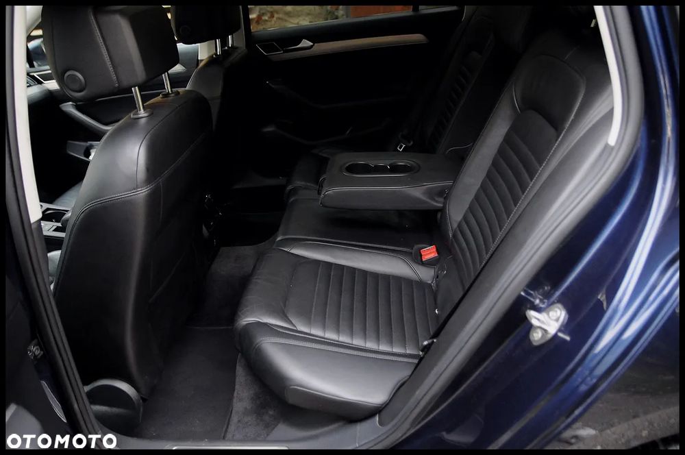 Volkswagen Passat - 26