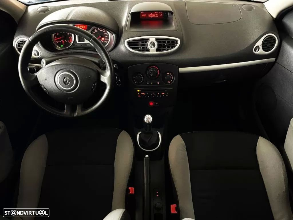 Renault Clio Break 1.2 16V Confort - 20