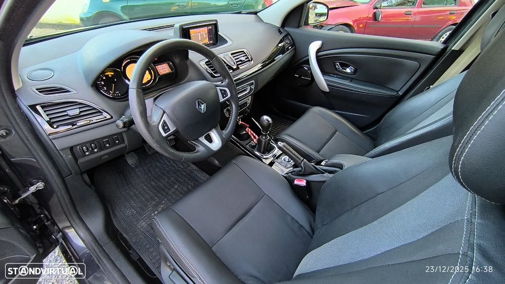 Renault Mégane ENERGY dCi 110 Start & Stop Bose Edition - 18