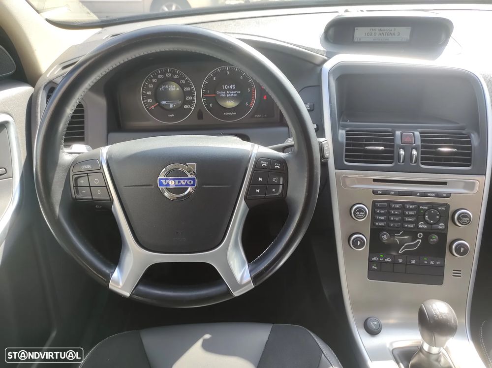 Volvo XC 60 2.4 D Drive Momentum - 23