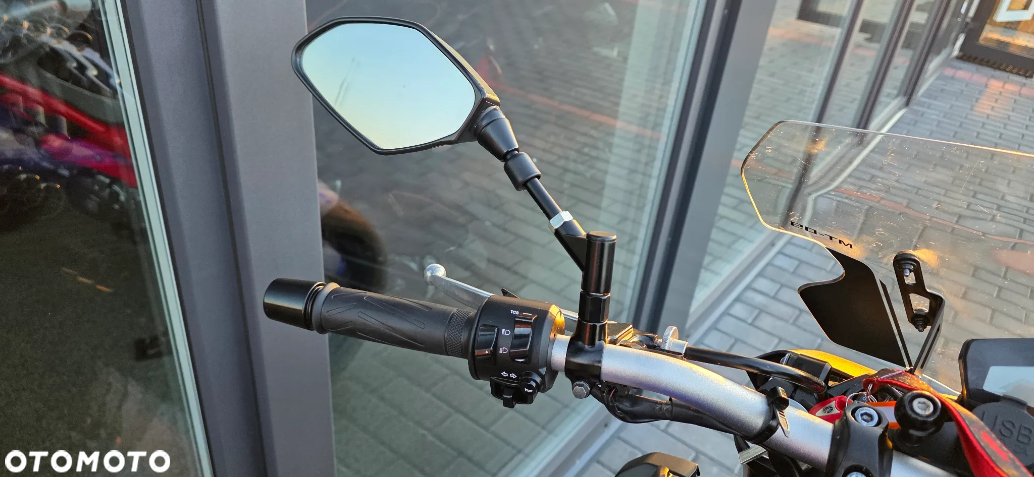 Yamaha MT - 7