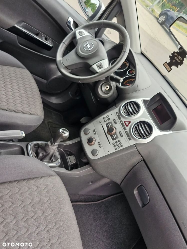 Opel Corsa 1.4 16V Innovation - 15