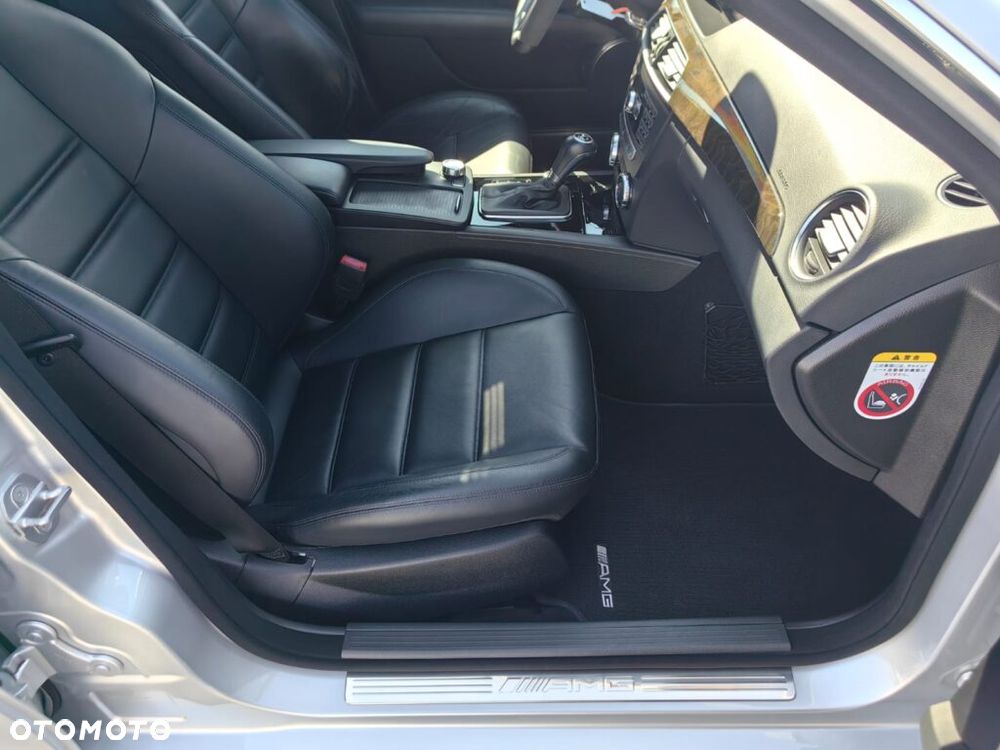 Mercedes-Benz Klasa C 63 AMG 7G-TRONIC Performance Plus - 33
