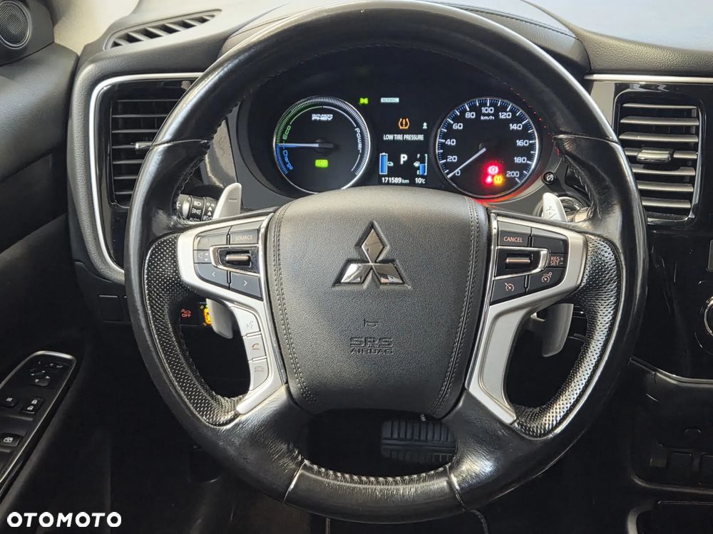 Mitsubishi Outlander PHEV Instyle NAVI - 16