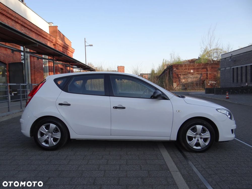 Hyundai i30 1.4 Classic - 6