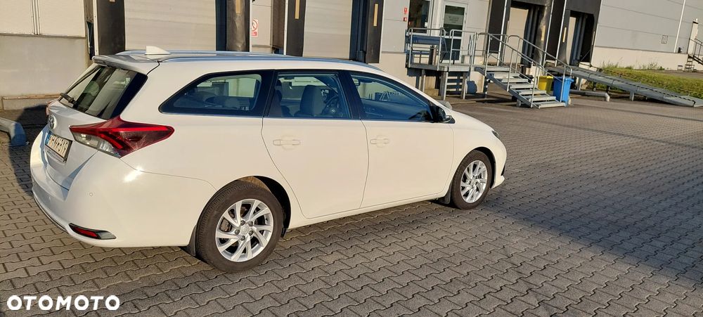 Toyota Auris 1.4 D-4D Comfort - 10