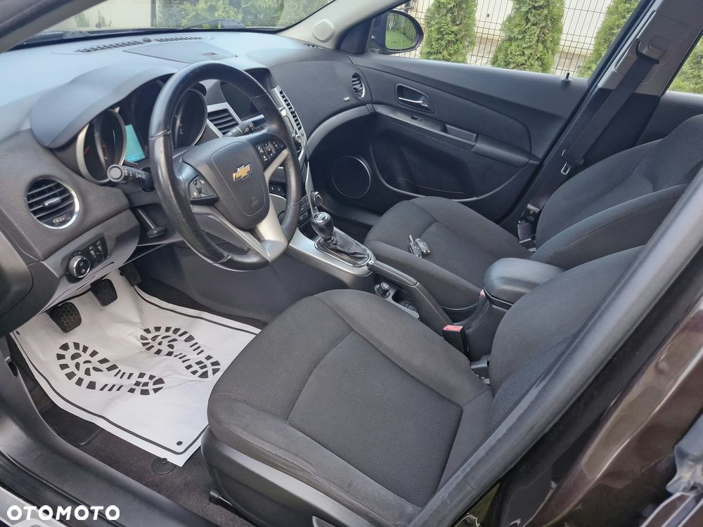 Chevrolet Cruze - 10