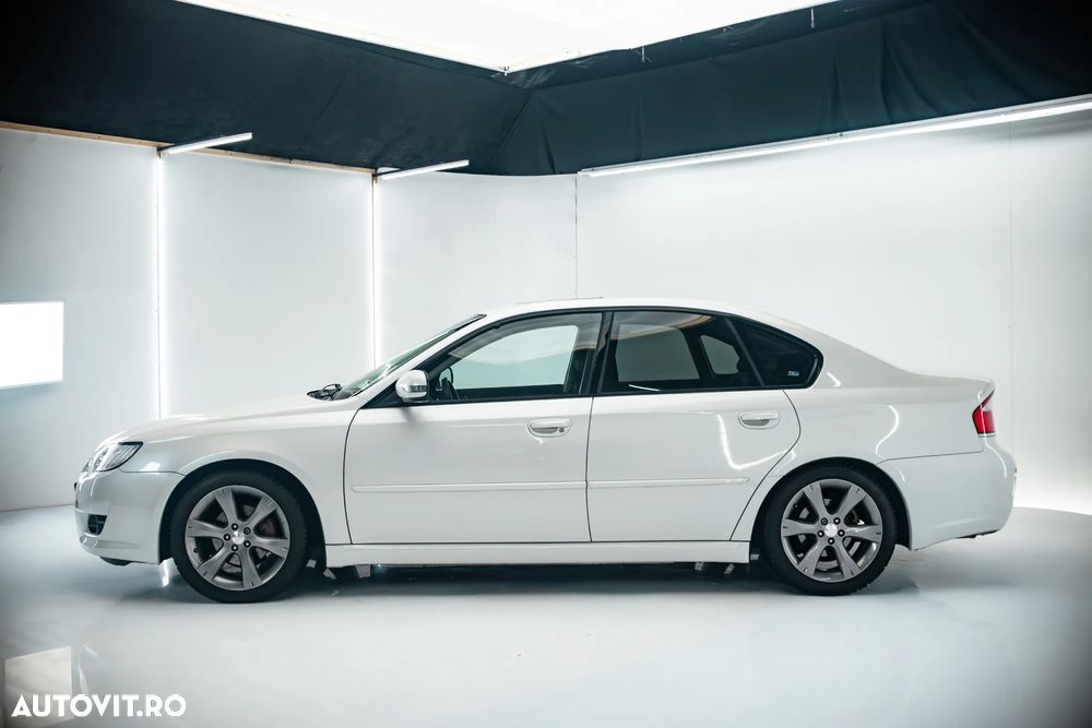 Subaru Legacy - 37