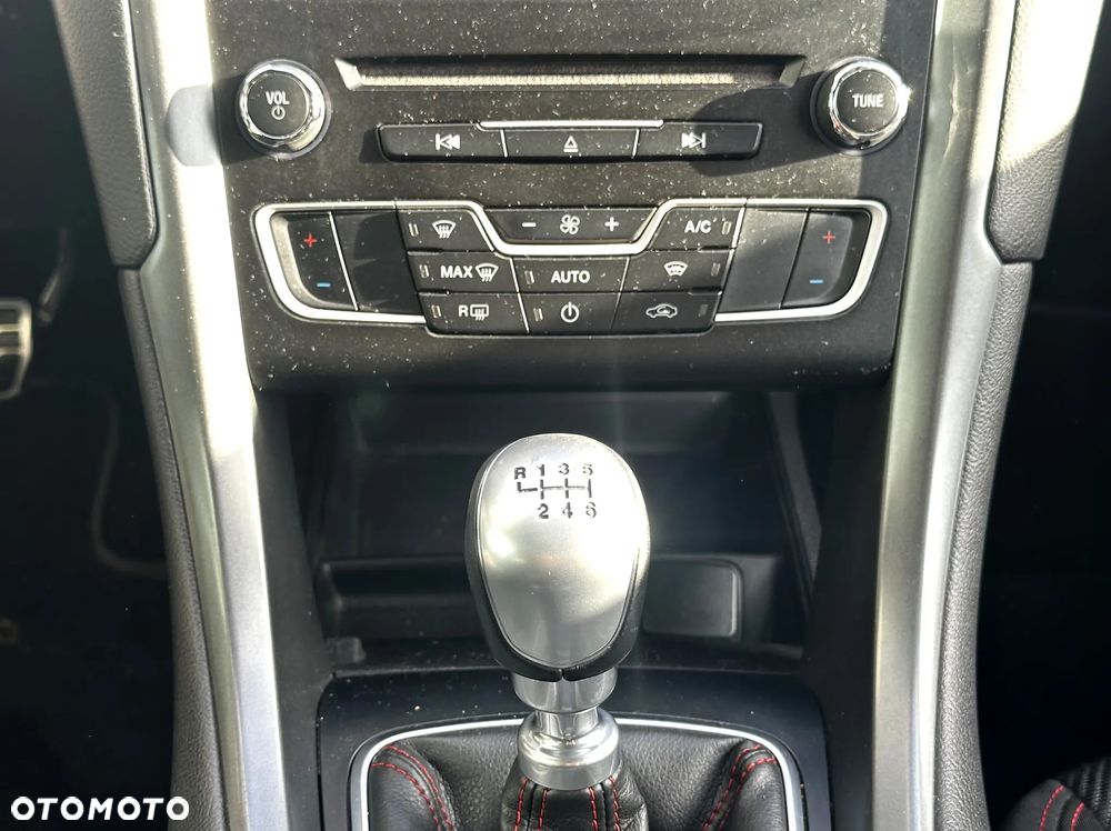 Ford Mondeo ver-1-5-ecoboost-st--line - 18