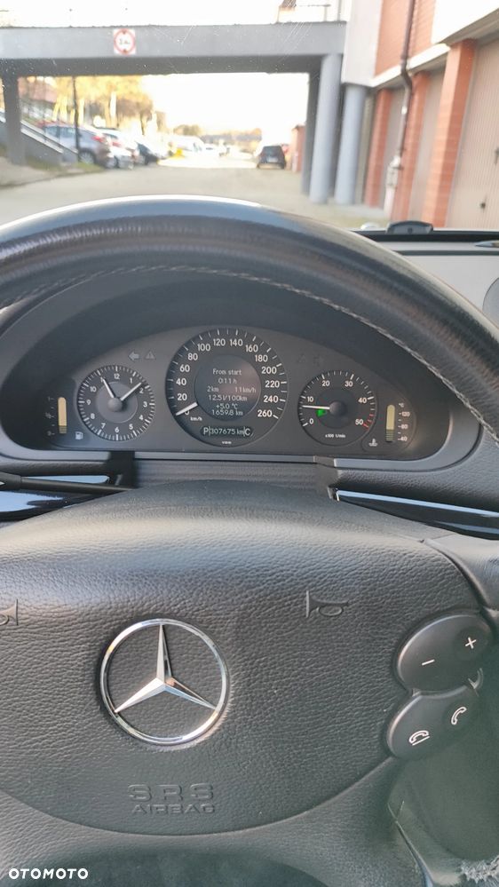 Mercedes-Benz Klasa E 320 CDI 7G-TRONIC Elegance BusinessEDITION - 4