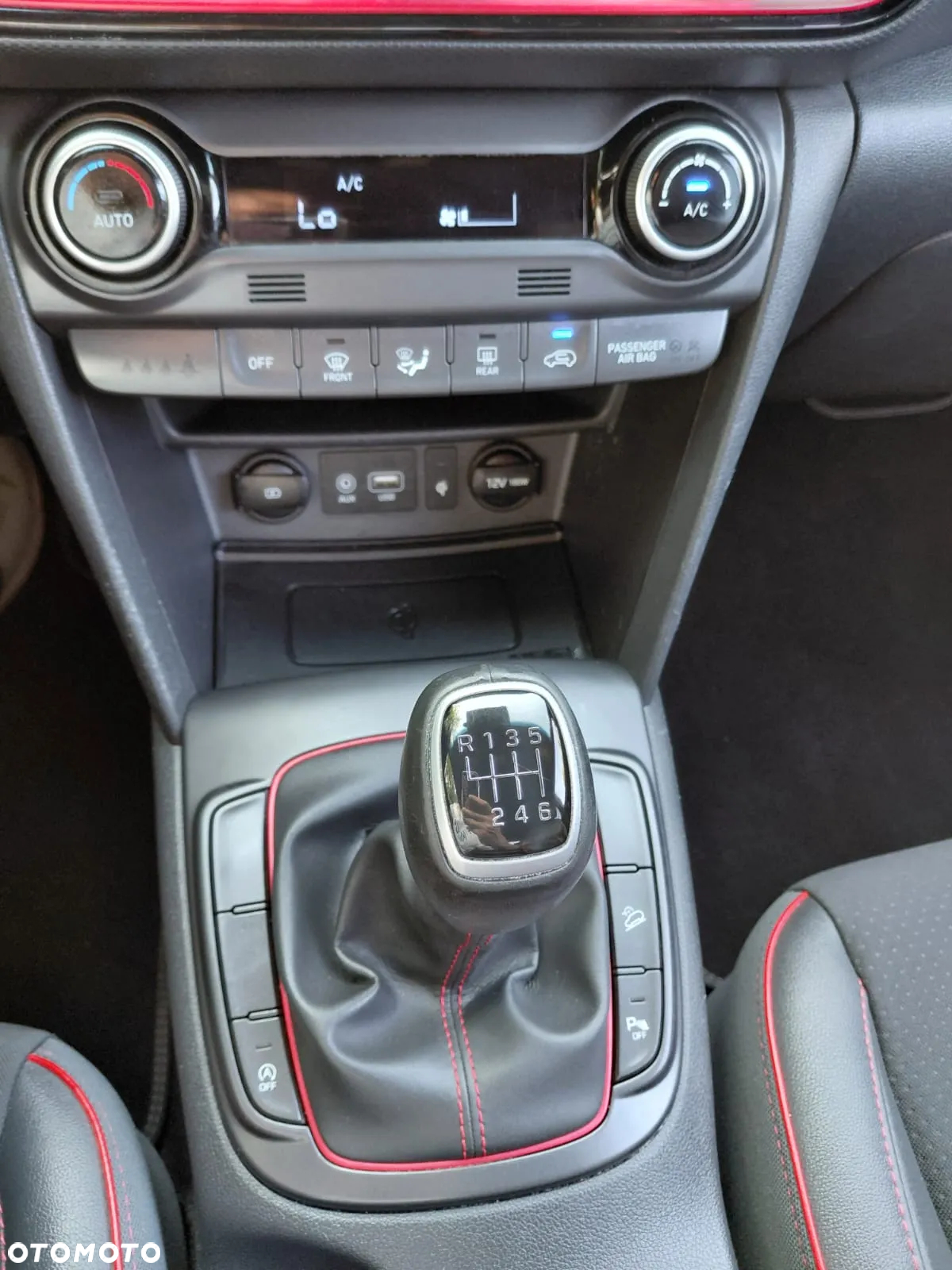 Hyundai Kona - 22