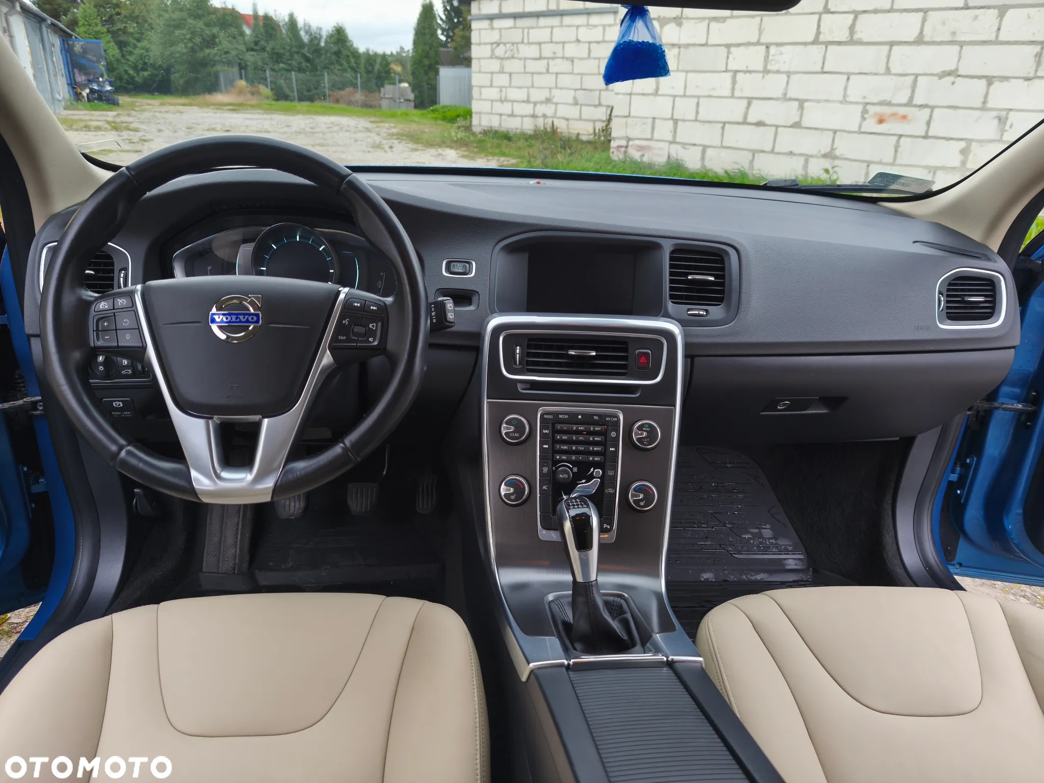 Volvo V60 D4 Drive-E Momentum - 11