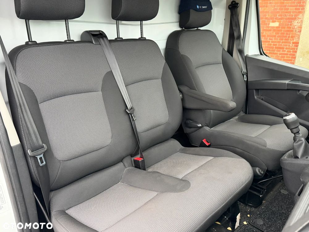 Renault TRAFIC - 10