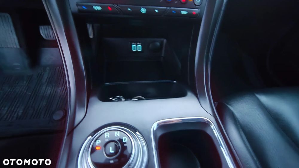 Ford Mondeo 2.0 Hybrid Trend - 26